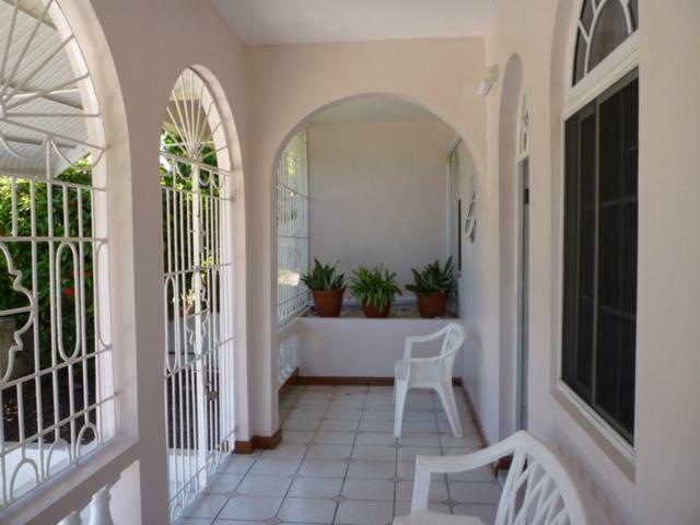 Goldenview Guesthouse Ocho Ríos Exterior foto