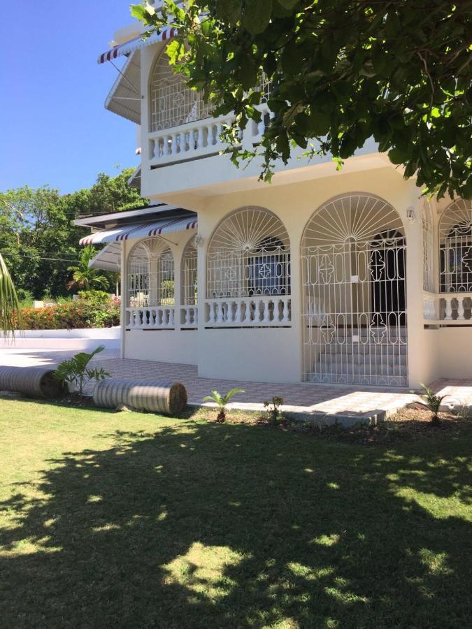 Goldenview Guesthouse Ocho Ríos Exterior foto